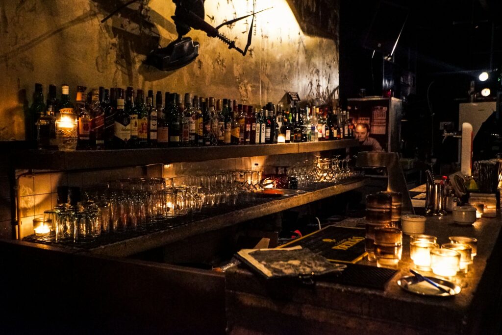 Penelope-Bourbon-Bleeding-Bourbon-Golden-Sheaf-Whiskey-American-Whisky-hero